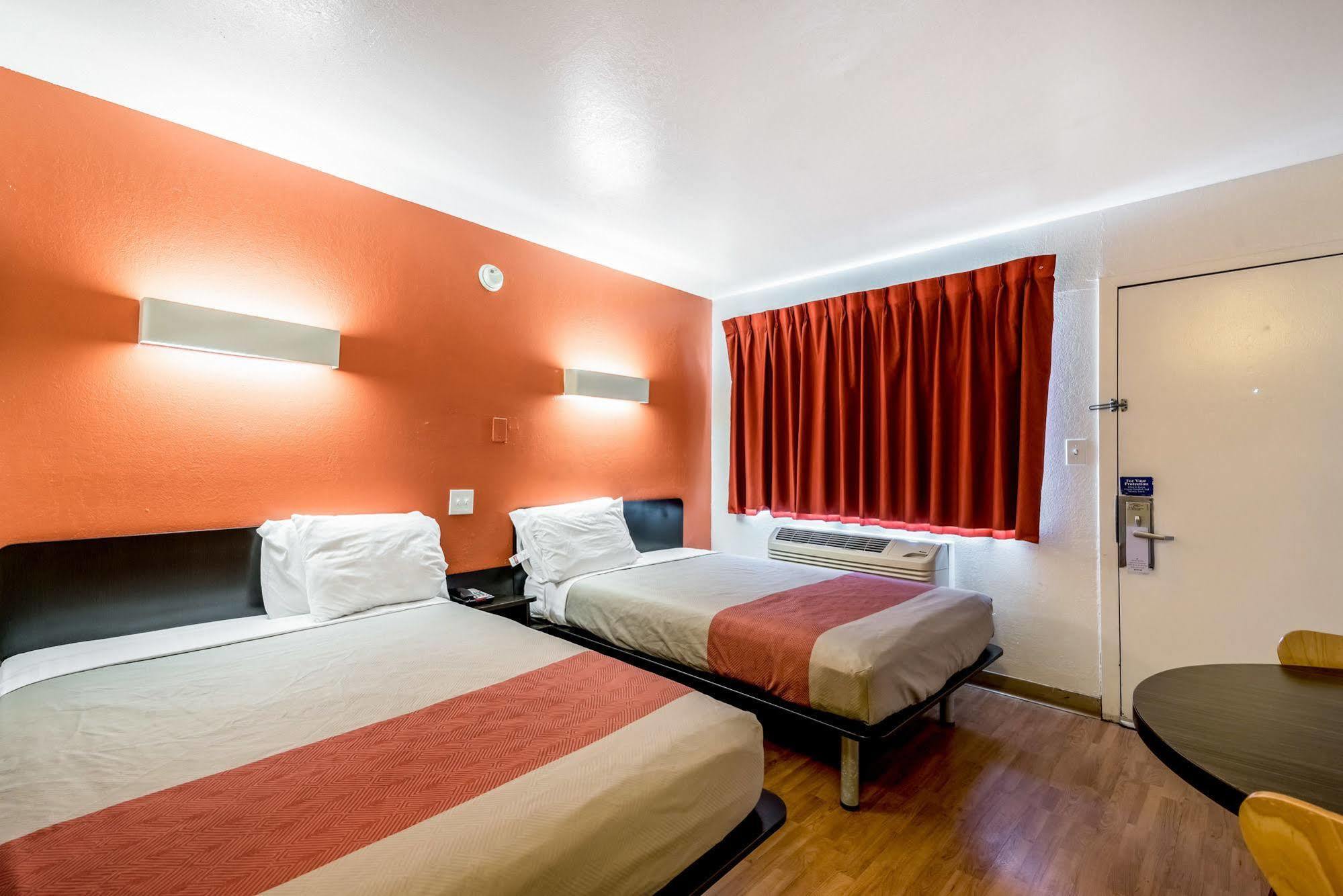 Rodeway Inn Montgomery Eksteriør bilde